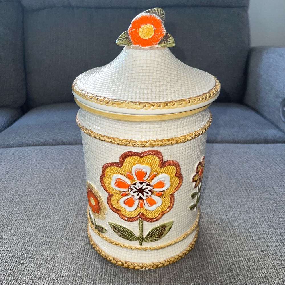 Vintage Made in Japan covered jar Flowers Woven Basket Design Sunflower Ceramic